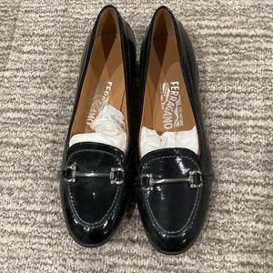 Authentic Ferragamo black loafers with silver bar sz 5.5
